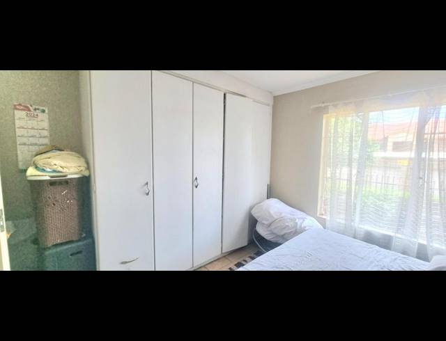 2 BEDROOM TOWNHOUSE FOR SALE IN AMBERFIELD